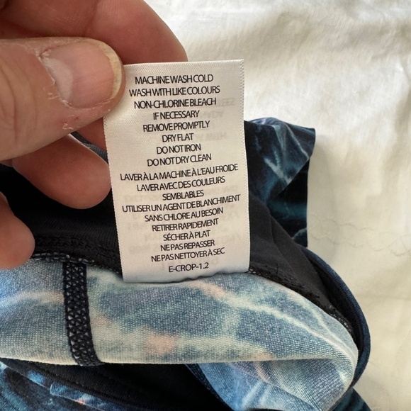 Tuff Athletics Blue/Black Abstract Psychedelic Yoga Cropped Leggings Size Small - Picture 8 of 13